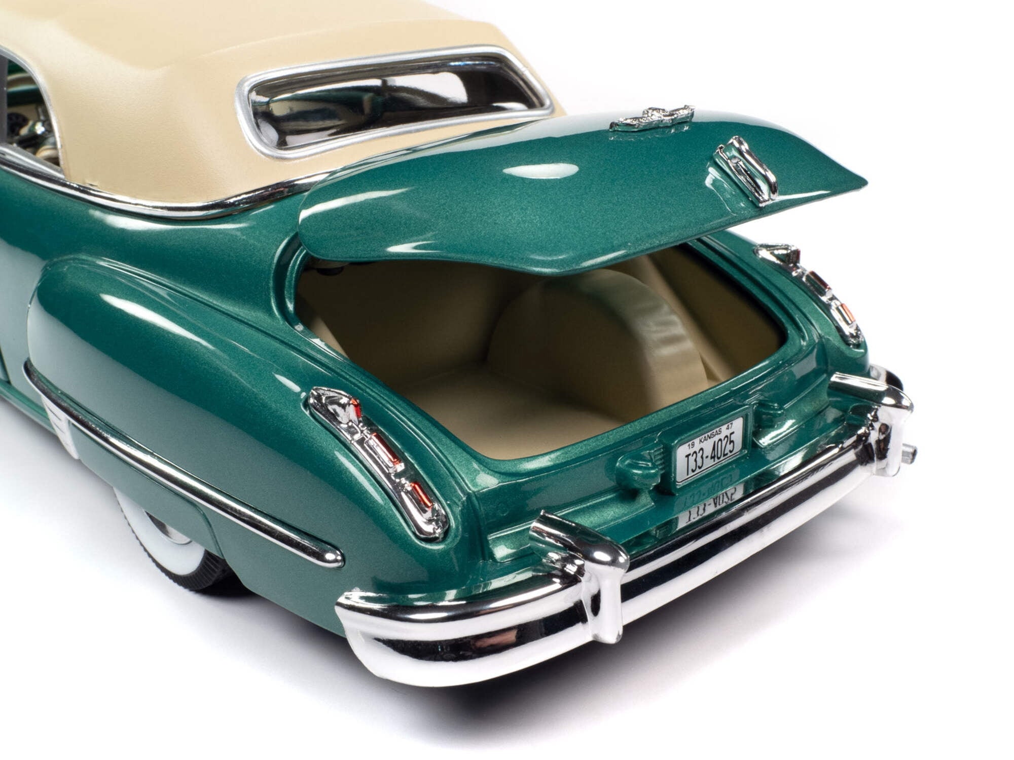 1947 Cadillac Series 62 Soft Top Ardsley Green Metallic with Tan Soft Top 1/18 Diecast Model Car by Auto World