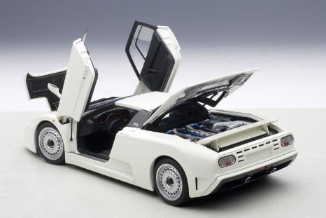 Bugatti EB110 GT White 1/18 Diecast Model Car by Autoart