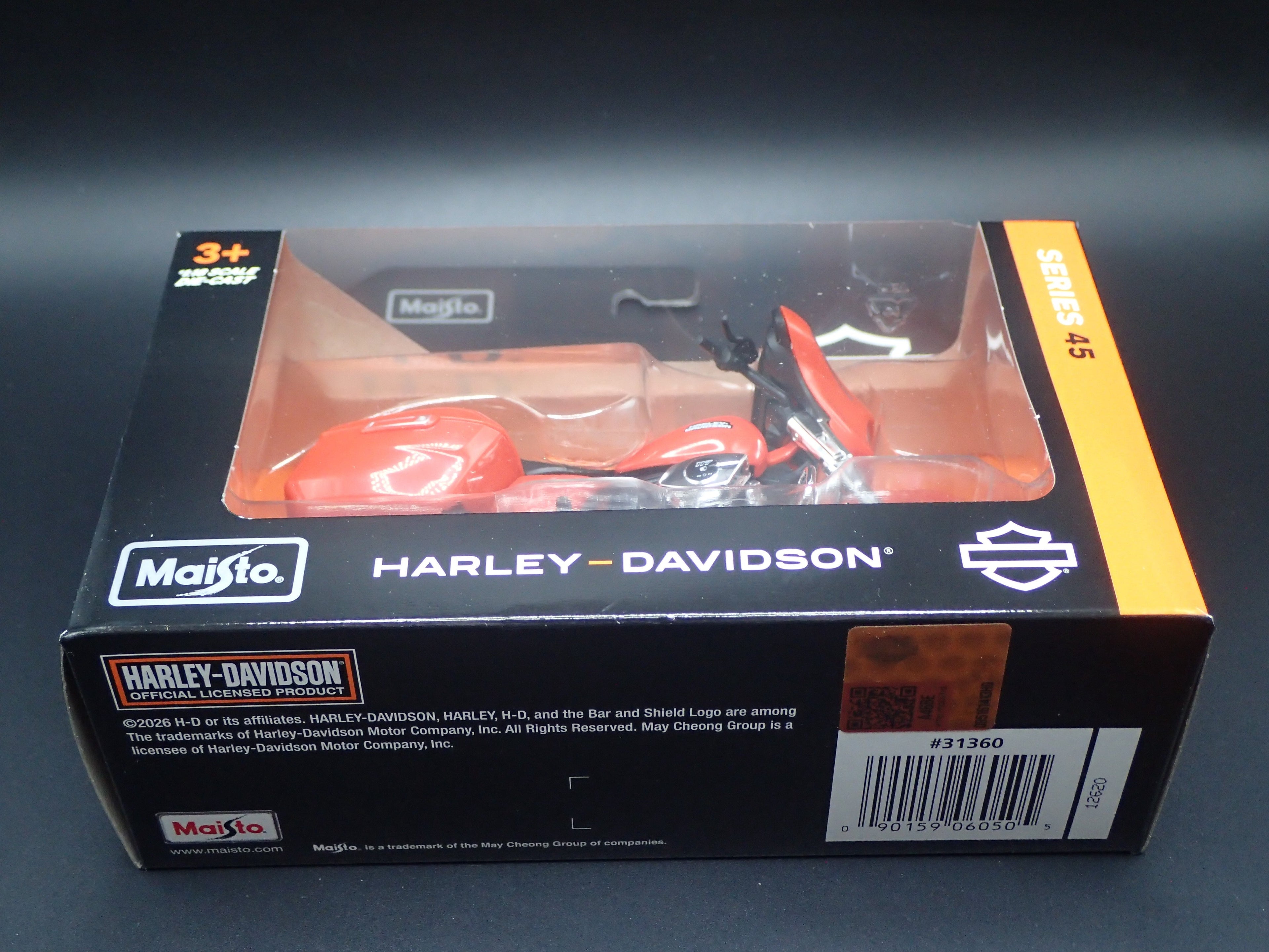 2024 HARLEY DAVIDSON STREET GLIDE MOTORCYCLE MAISTO SERIES 45 1/18 DIECAST