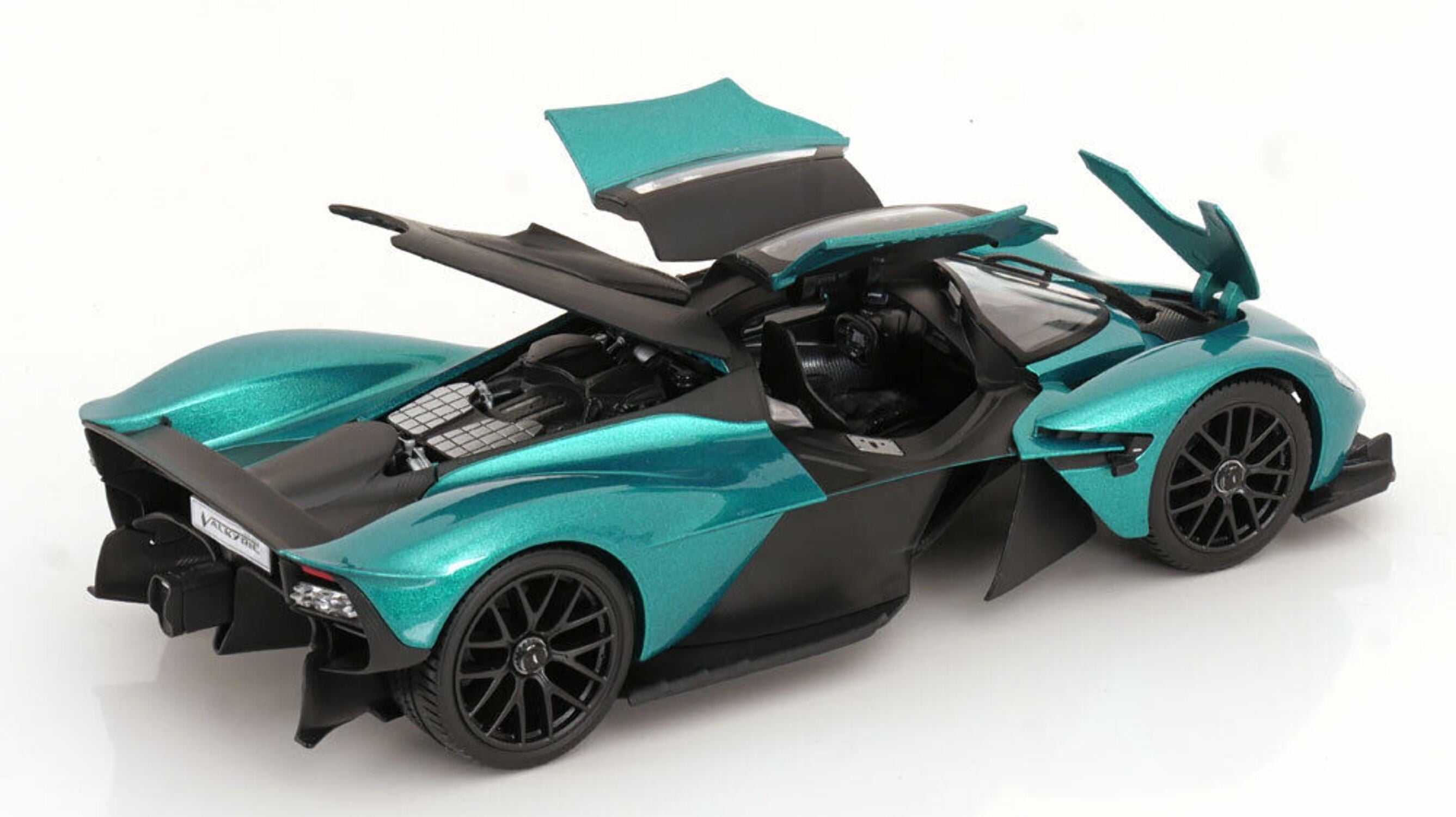 Maisto 2022 Aston Martin Valkyrie Green 1:18