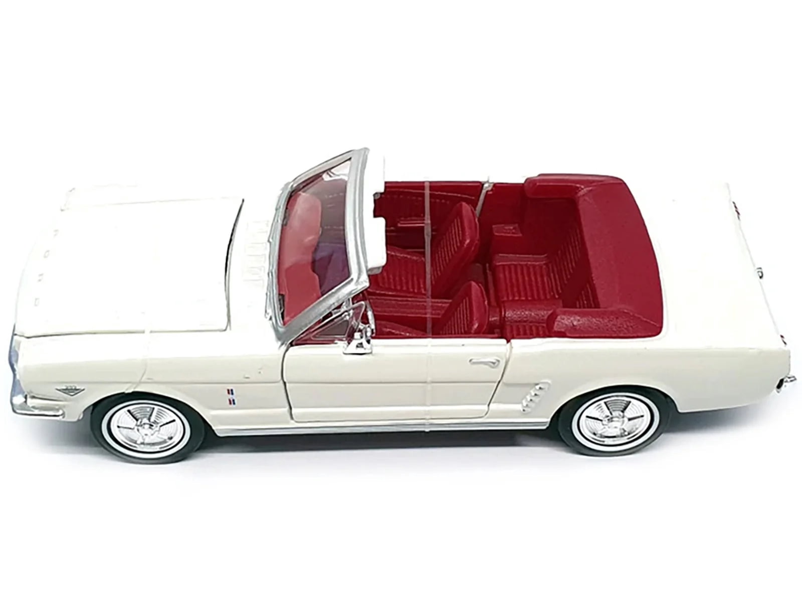 1964 1/2 Ford Mustang Convertible White w/Red Interior James Bond 007 "Goldfinger" (1964) 1/18 Diecast Model Car by Motormax