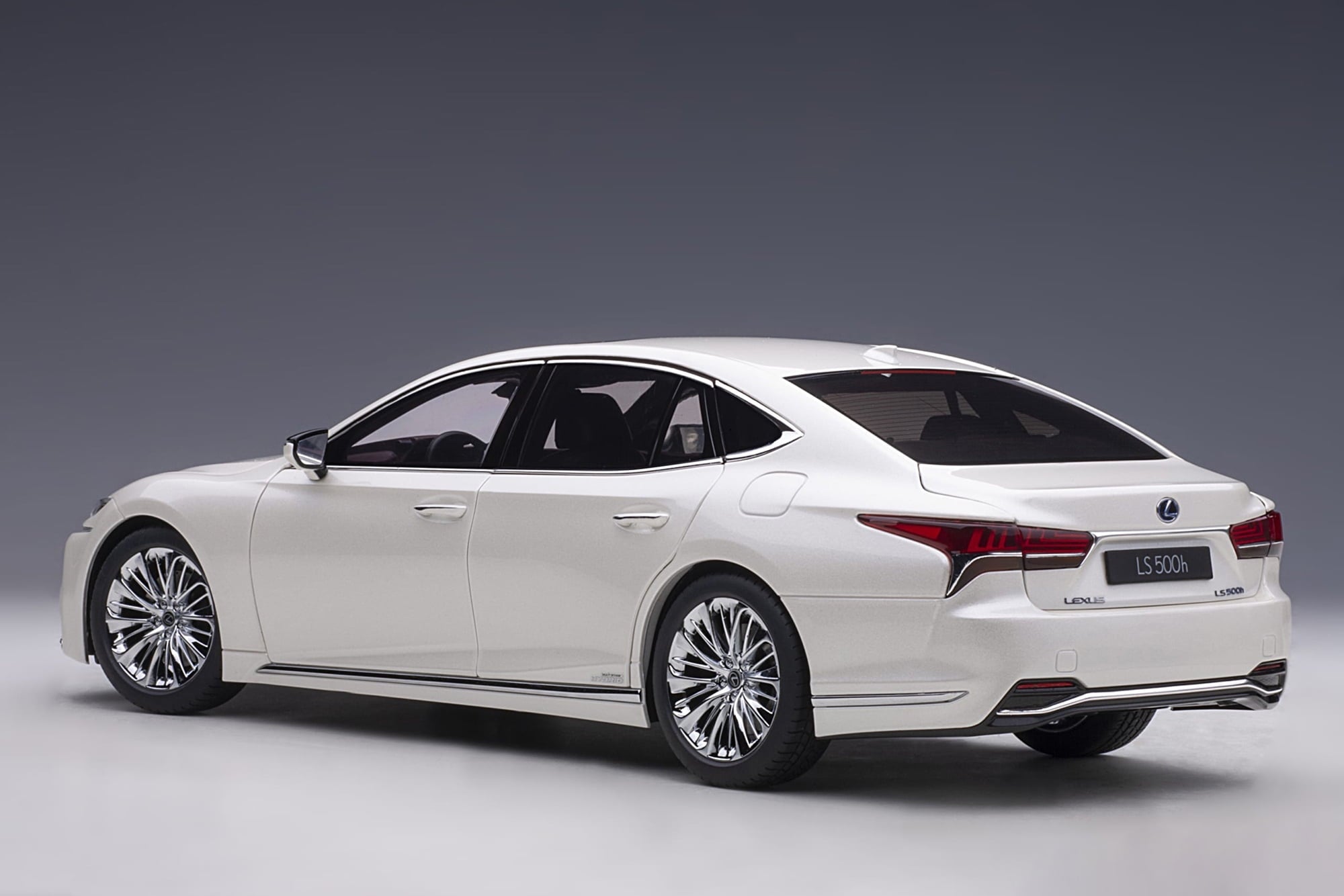 Lexus LS500h Sonic White Metallic with Crimson and Black Interior 1/18 Model Car by Autoart