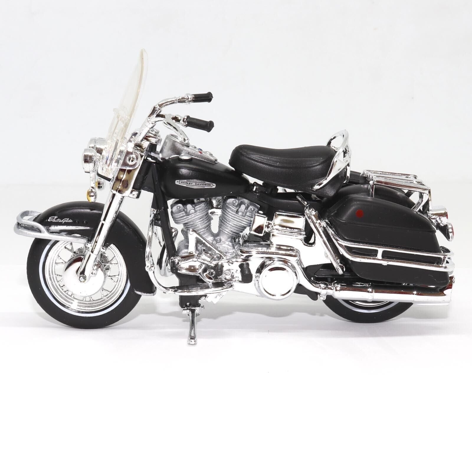 Harley Davidson FLH Electra Glide (1966) Motorcycle [1:18 scale in Black]