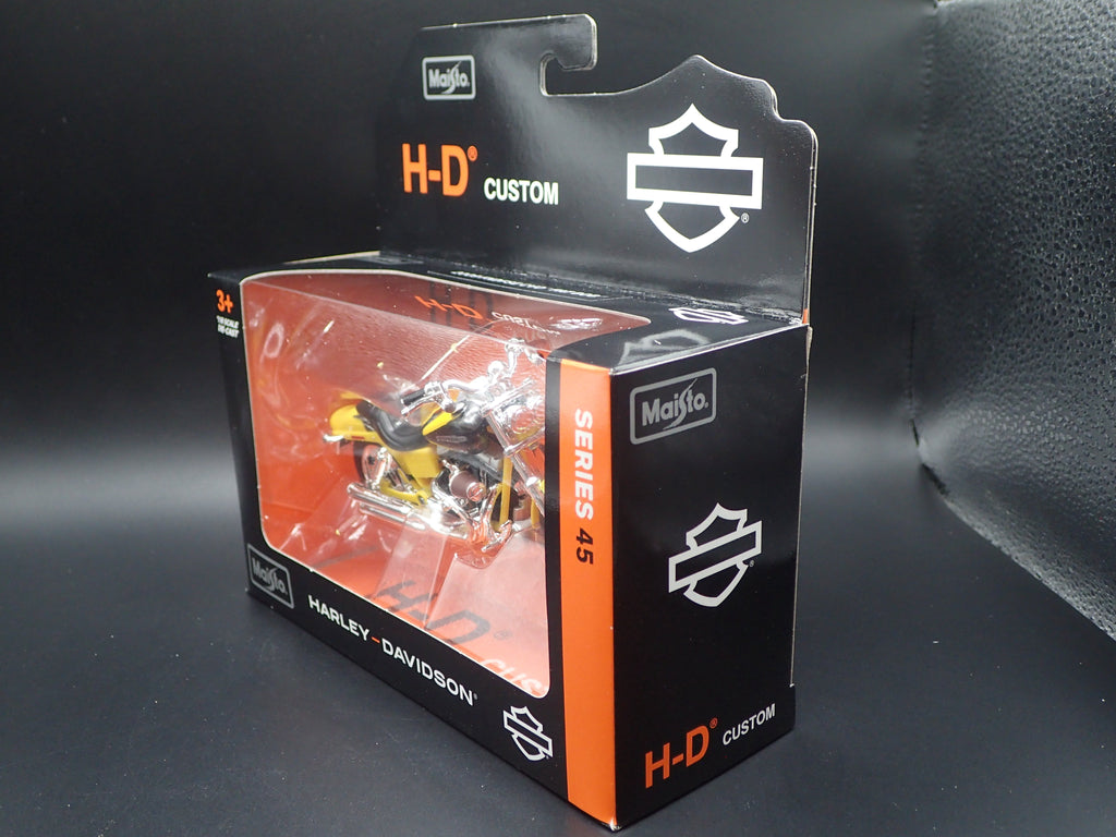 2009 09 FXDFSE CVO FAT BOB HARLEY DAVIDSON MOTORCYCLE MAISTO SERIES 45 1/18 BIKE