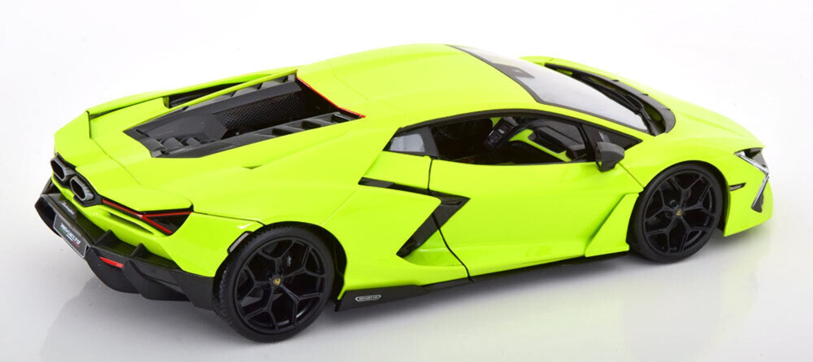 MAISTO 1/18 - LAMBORGHINI Revuelto - 2023