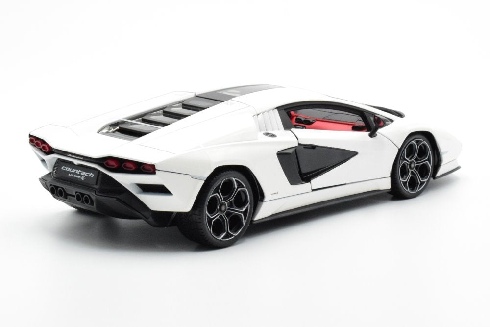 Lamborghini Countach LPI 800-4, White - Maisto 31459W - 1/18 scale Diecast Model Toy Car