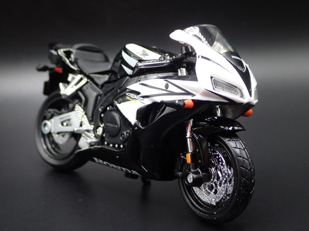 Open Box HONDA CBR1000RR SPORT BIKE MOTORCYCLE 1/18 SCALE DIORAMA DIECAST MODEL BIKE